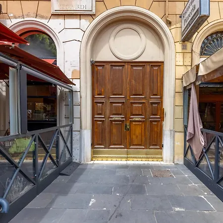 Kos Colosseo * רומא